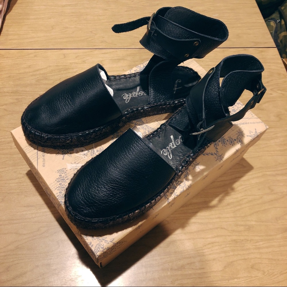 NEW FREE PEOPLE leather espadrilles